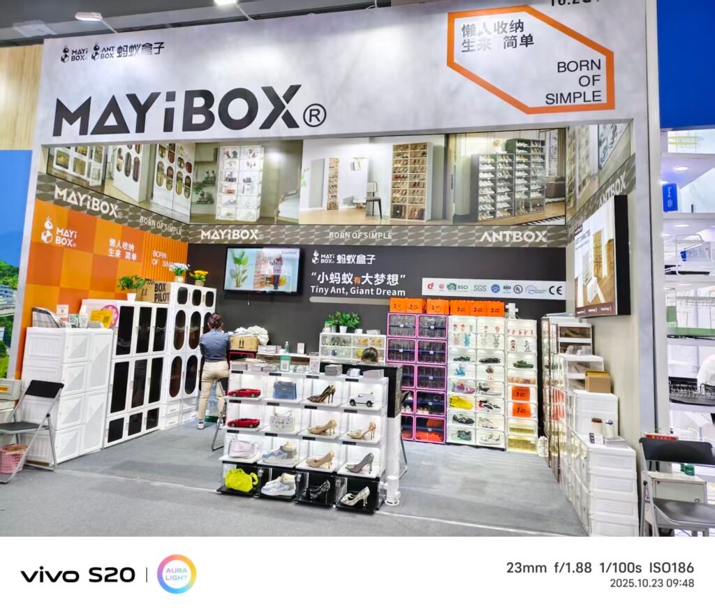 ANTBOX-Wardrobe-The-Future-of-Easy-Install-Bedroom-Furniture